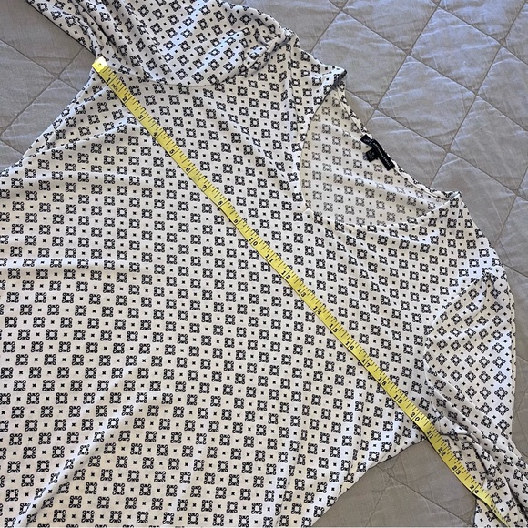 ADRIANNA PAPELL blouse - Picture 3 of 6